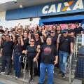 Empregados da Caixa aprovam continuidade da greve